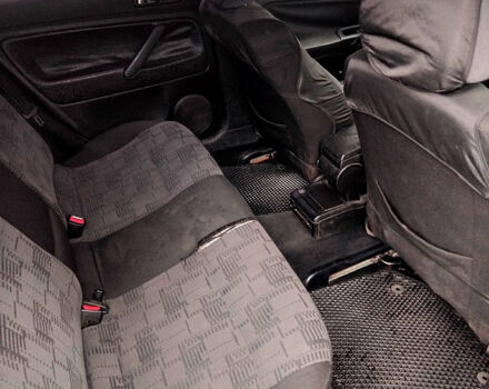 Зеленый Фольксваген Пассат, объемом двигателя 1.8 л и пробегом 300 тыс. км за 2600 $, фото 8 на Automoto.ua