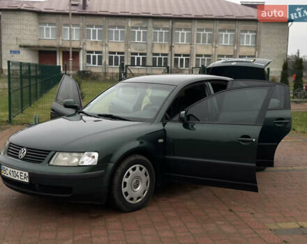 Зеленый Фольксваген Пассат, объемом двигателя 1.78 л и пробегом 334 тыс. км за 3150 $, фото 9 на Automoto.ua