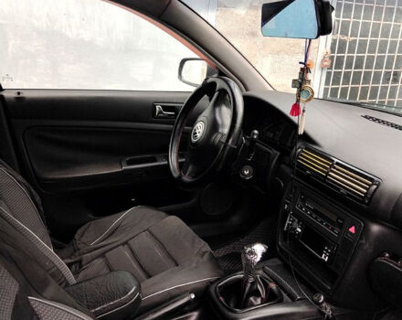 Зеленый Фольксваген Пассат, объемом двигателя 1.8 л и пробегом 300 тыс. км за 2600 $, фото 5 на Automoto.ua