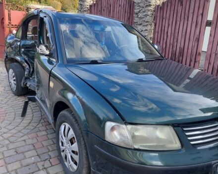 Зеленый Фольксваген Пассат, объемом двигателя 0 л и пробегом 300 тыс. км за 1300 $, фото 1 на Automoto.ua