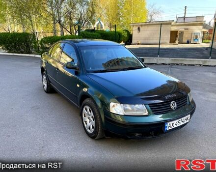 Зеленый Фольксваген Пассат, объемом двигателя 1.8 л и пробегом 235 тыс. км за 3000 $, фото 5 на Automoto.ua