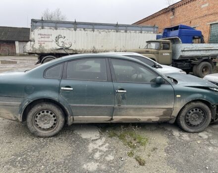 Зеленый Фольксваген Пассат, объемом двигателя 1.6 л и пробегом 3 тыс. км за 1000 $, фото 4 на Automoto.ua