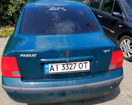 Зеленый Фольксваген Пассат, объемом двигателя 1.8 л и пробегом 300 тыс. км за 2600 $, фото 3 на Automoto.ua