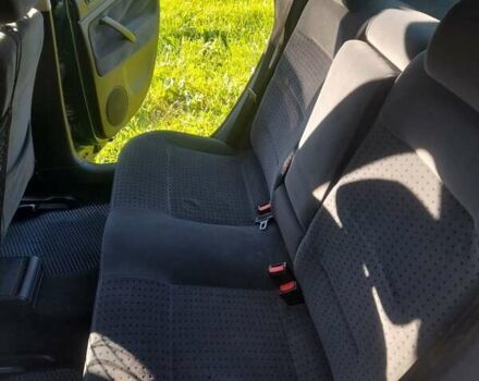 Зелений Фольксваген Пассат, об'ємом двигуна 1.6 л та пробігом 347 тис. км за 3100 $, фото 4 на Automoto.ua