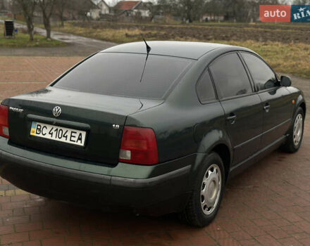 Зеленый Фольксваген Пассат, объемом двигателя 1.78 л и пробегом 334 тыс. км за 3150 $, фото 4 на Automoto.ua