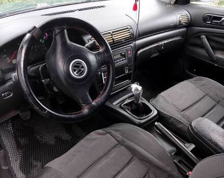 Зеленый Фольксваген Пассат, объемом двигателя 1.8 л и пробегом 300 тыс. км за 2600 $, фото 11 на Automoto.ua