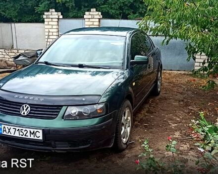 Зеленый Фольксваген Пассат, объемом двигателя 1.8 л и пробегом 221 тыс. км за 4250 $, фото 1 на Automoto.ua