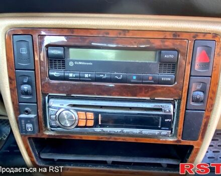 Зеленый Фольксваген Пассат, объемом двигателя 1.8 л и пробегом 235 тыс. км за 3000 $, фото 10 на Automoto.ua