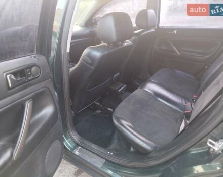 Зеленый Фольксваген Пассат, объемом двигателя 2.8 л и пробегом 380 тыс. км за 2999 $, фото 10 на Automoto.ua