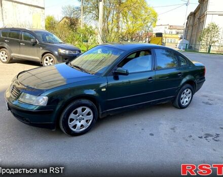 Зеленый Фольксваген Пассат, объемом двигателя 1.8 л и пробегом 235 тыс. км за 3000 $, фото 1 на Automoto.ua