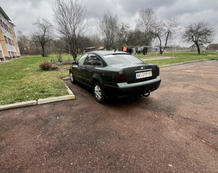 Зеленый Фольксваген Пассат, объемом двигателя 1.9 л и пробегом 360 тыс. км за 2800 $, фото 2 на Automoto.ua