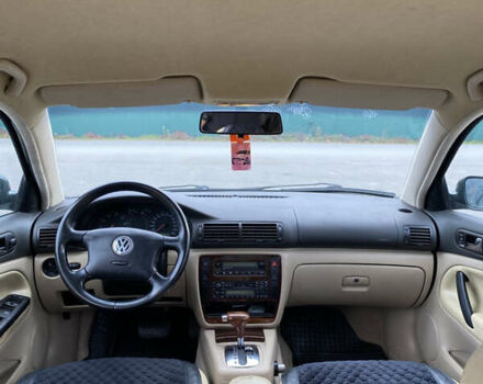 Зеленый Фольксваген Пассат, объемом двигателя 2.33 л и пробегом 211 тыс. км за 3500 $, фото 10 на Automoto.ua