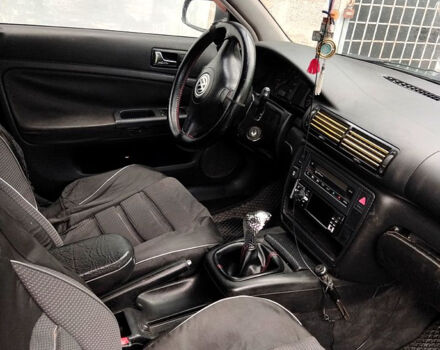 Зеленый Фольксваген Пассат, объемом двигателя 1.8 л и пробегом 300 тыс. км за 2600 $, фото 7 на Automoto.ua