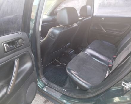 Зеленый Фольксваген Пассат, объемом двигателя 2.8 л и пробегом 380 тыс. км за 2999 $, фото 6 на Automoto.ua