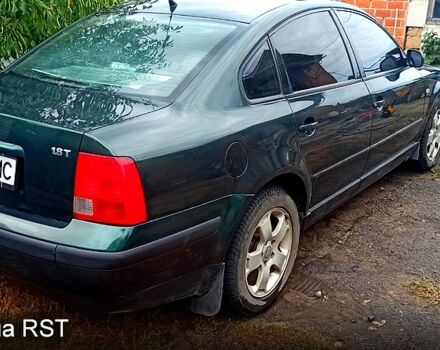 Зеленый Фольксваген Пассат, объемом двигателя 1.8 л и пробегом 221 тыс. км за 4250 $, фото 3 на Automoto.ua