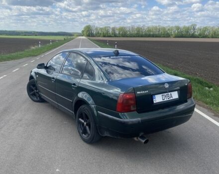 Зелений Фольксваген Пассат, об'ємом двигуна 1.8 л та пробігом 350 тис. км за 3999 $, фото 6 на Automoto.ua