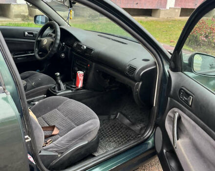 Зеленый Фольксваген Пассат, объемом двигателя 1.9 л и пробегом 360 тыс. км за 2800 $, фото 5 на Automoto.ua