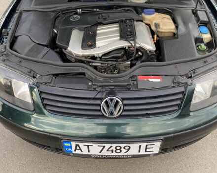 Зеленый Фольксваген Пассат, объемом двигателя 2.33 л и пробегом 211 тыс. км за 3500 $, фото 16 на Automoto.ua