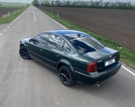 Зелений Фольксваген Пассат, об'ємом двигуна 1.8 л та пробігом 350 тис. км за 3999 $, фото 1 на Automoto.ua