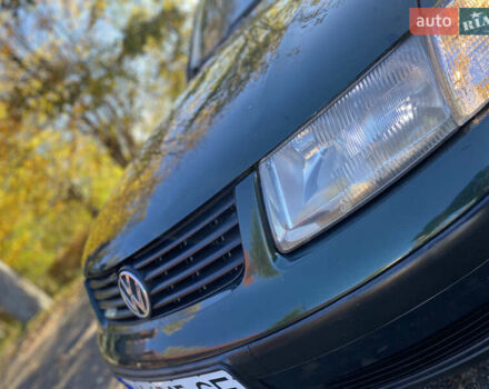 Зеленый Фольксваген Пассат, объемом двигателя 1.78 л и пробегом 375 тыс. км за 2550 $, фото 23 на Automoto.ua