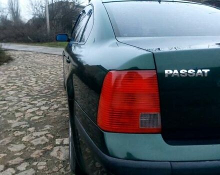 Зеленый Фольксваген Пассат, объемом двигателя 1.8 л и пробегом 298 тыс. км за 3500 $, фото 4 на Automoto.ua