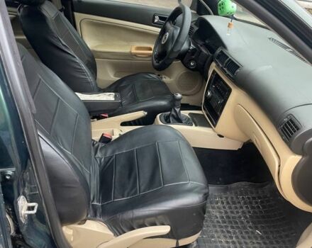 Зелений Фольксваген Пассат, об'ємом двигуна 1.8 л та пробігом 1 тис. км за 2800 $, фото 4 на Automoto.ua