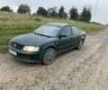Зеленый Фольксваген Пассат, объемом двигателя 1.9 л и пробегом 300 тыс. км за 2000 $, фото 1 на Automoto.ua