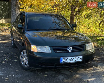 Зеленый Фольксваген Пассат, объемом двигателя 1.78 л и пробегом 375 тыс. км за 2550 $, фото 16 на Automoto.ua