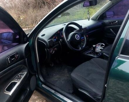 Зеленый Фольксваген Пассат, объемом двигателя 1.8 л и пробегом 298 тыс. км за 3500 $, фото 10 на Automoto.ua