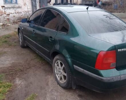 Зеленый Фольксваген Пассат, объемом двигателя 1.9 л и пробегом 467 тыс. км за 4100 $, фото 8 на Automoto.ua