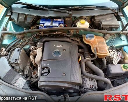 Зеленый Фольксваген Пассат, объемом двигателя 20 л и пробегом 400 тыс. км за 3500 $, фото 7 на Automoto.ua