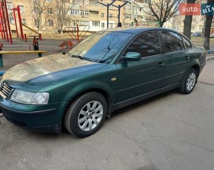 Зелений Фольксваген Пассат, об'ємом двигуна 1.58 л та пробігом 290 тис. км за 3800 $, фото 4 на Automoto.ua