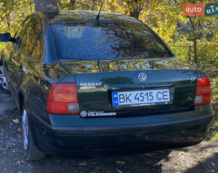Зеленый Фольксваген Пассат, объемом двигателя 1.78 л и пробегом 375 тыс. км за 2550 $, фото 34 на Automoto.ua