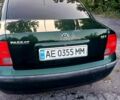 Зеленый Фольксваген Пассат, объемом двигателя 1.8 л и пробегом 325 тыс. км за 2250 $, фото 1 на Automoto.ua