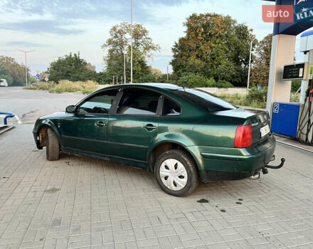 Зеленый Фольксваген Пассат, объемом двигателя 2.8 л и пробегом 390 тыс. км за 3700 $, фото 8 на Automoto.ua