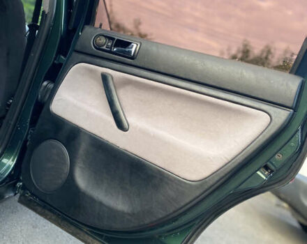 Зеленый Фольксваген Пассат, объемом двигателя 1.78 л и пробегом 375 тыс. км за 2650 $, фото 40 на Automoto.ua