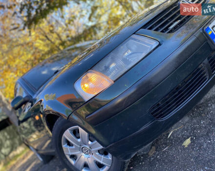 Зеленый Фольксваген Пассат, объемом двигателя 1.78 л и пробегом 375 тыс. км за 2550 $, фото 4 на Automoto.ua