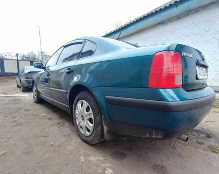 Зелений Фольксваген Пассат, об'ємом двигуна 1.8 л та пробігом 300 тис. км за 3150 $, фото 5 на Automoto.ua