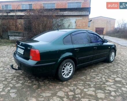 Зеленый Фольксваген Пассат, объемом двигателя 1.8 л и пробегом 298 тыс. км за 3500 $, фото 5 на Automoto.ua