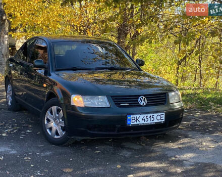 Зеленый Фольксваген Пассат, объемом двигателя 1.78 л и пробегом 375 тыс. км за 2650 $, фото 1 на Automoto.ua