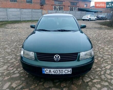 Зеленый Фольксваген Пассат, объемом двигателя 1.8 л и пробегом 298 тыс. км за 3500 $, фото 7 на Automoto.ua