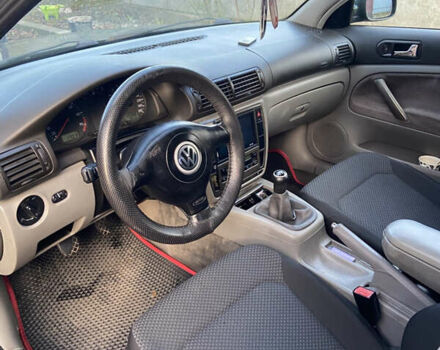 Зеленый Фольксваген Пассат, объемом двигателя 1.6 л и пробегом 425 тыс. км за 2750 $, фото 6 на Automoto.ua