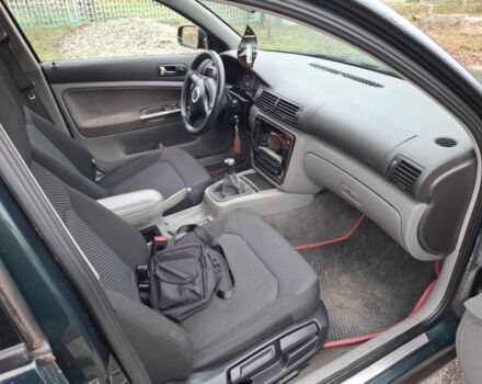 Зелений Фольксваген Пассат, об'ємом двигуна 1.6 л та пробігом 430 тис. км за 2350 $, фото 4 на Automoto.ua