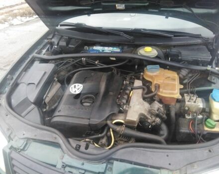 Зеленый Фольксваген Пассат, объемом двигателя 1.8 л и пробегом 320 тыс. км за 2900 $, фото 3 на Automoto.ua