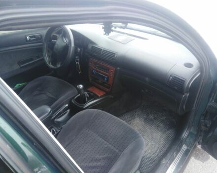 Зеленый Фольксваген Пассат, объемом двигателя 1.8 л и пробегом 320 тыс. км за 2900 $, фото 5 на Automoto.ua