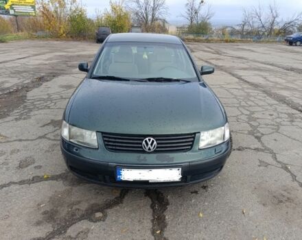 Зеленый Фольксваген Пассат, объемом двигателя 0 л и пробегом 386 тыс. км за 1966 $, фото 1 на Automoto.ua