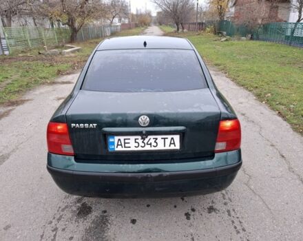Зелений Фольксваген Пассат, об'ємом двигуна 1.6 л та пробігом 430 тис. км за 2350 $, фото 5 на Automoto.ua