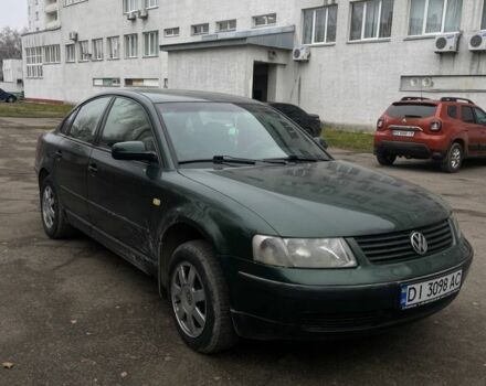 Зелений Фольксваген Пассат, об'ємом двигуна 1.8 л та пробігом 1 тис. км за 2800 $, фото 1 на Automoto.ua