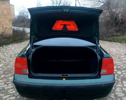 Зеленый Фольксваген Пассат, объемом двигателя 1.8 л и пробегом 298 тыс. км за 3500 $, фото 6 на Automoto.ua