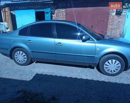 Зелений Фольксваген Пассат, об'ємом двигуна 1.6 л та пробігом 301 тис. км за 4000 $, фото 1 на Automoto.ua